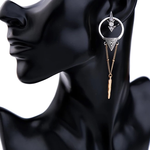 Giana Geometric Spike Drop Earrings - Picture 5 of 5